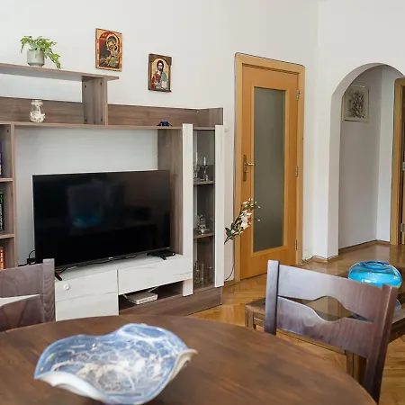 Sunny 2-bedroom Flat Near Sea Garden I Chayka, By Flat Mаnаger Apartament Varna