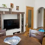 Sunny 2-bedroom Flat Near Sea Garden I Chayka, By Flat Mаnаger דירה וארנה