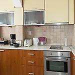 Sunny 2-bedroom Flat Near Sea Garden I Chayka, By Flat Mаnаger דירה וארנה