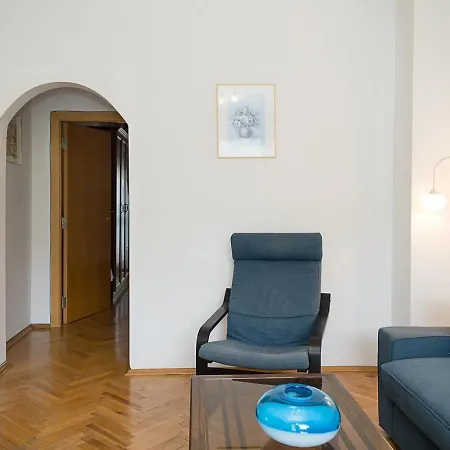 Sunny 2-bedroom Flat Near Sea Garden I Chayka, By Flat Mаnаger Apartamento Varna