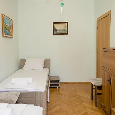 Апартаменти Sunny 2-bedroom Flat Near Sea Garden I Chayka, By Flat Mаnаger Варна