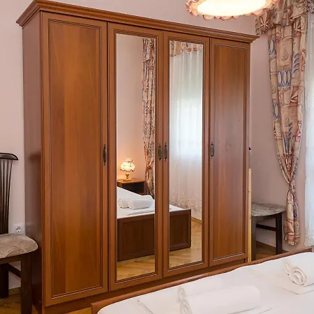 Sunny 2-bedroom Flat Near Sea Garden I Chayka, By Flat Mаnаger Апартаменти Варна