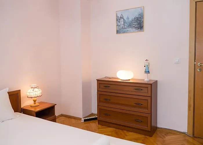 Sunny 2-bedroom Flat Near Sea Garden I Chayka, By Flat Mаnаger *