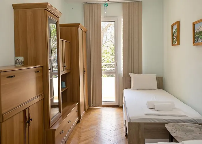 Sunny 2-bedroom Flat Near Sea Garden I Chayka, By Flat Mаnаger * Varna